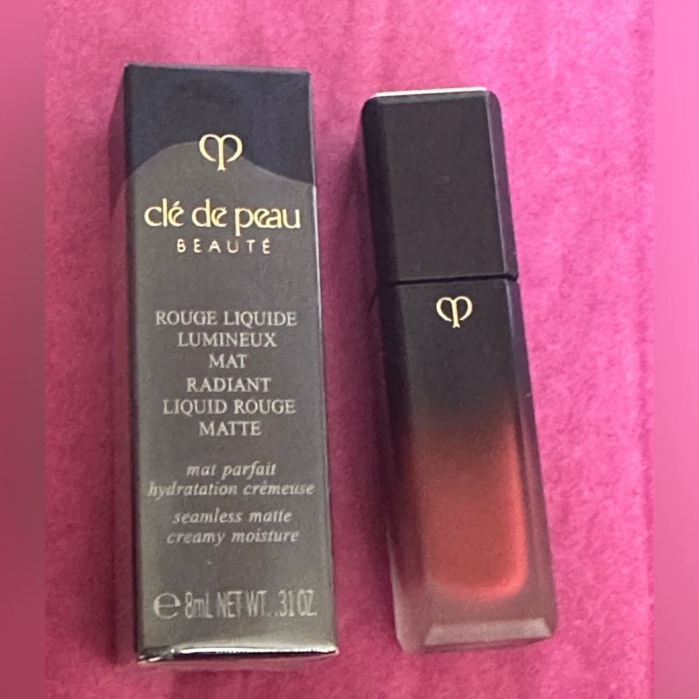 cle de peau beaute  radiant liquid matte lipstick in shade 105 midnight magic
